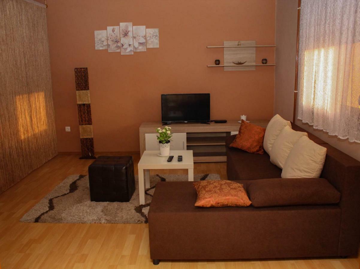 Studio Apartman T&I Ogulin Exterior photo